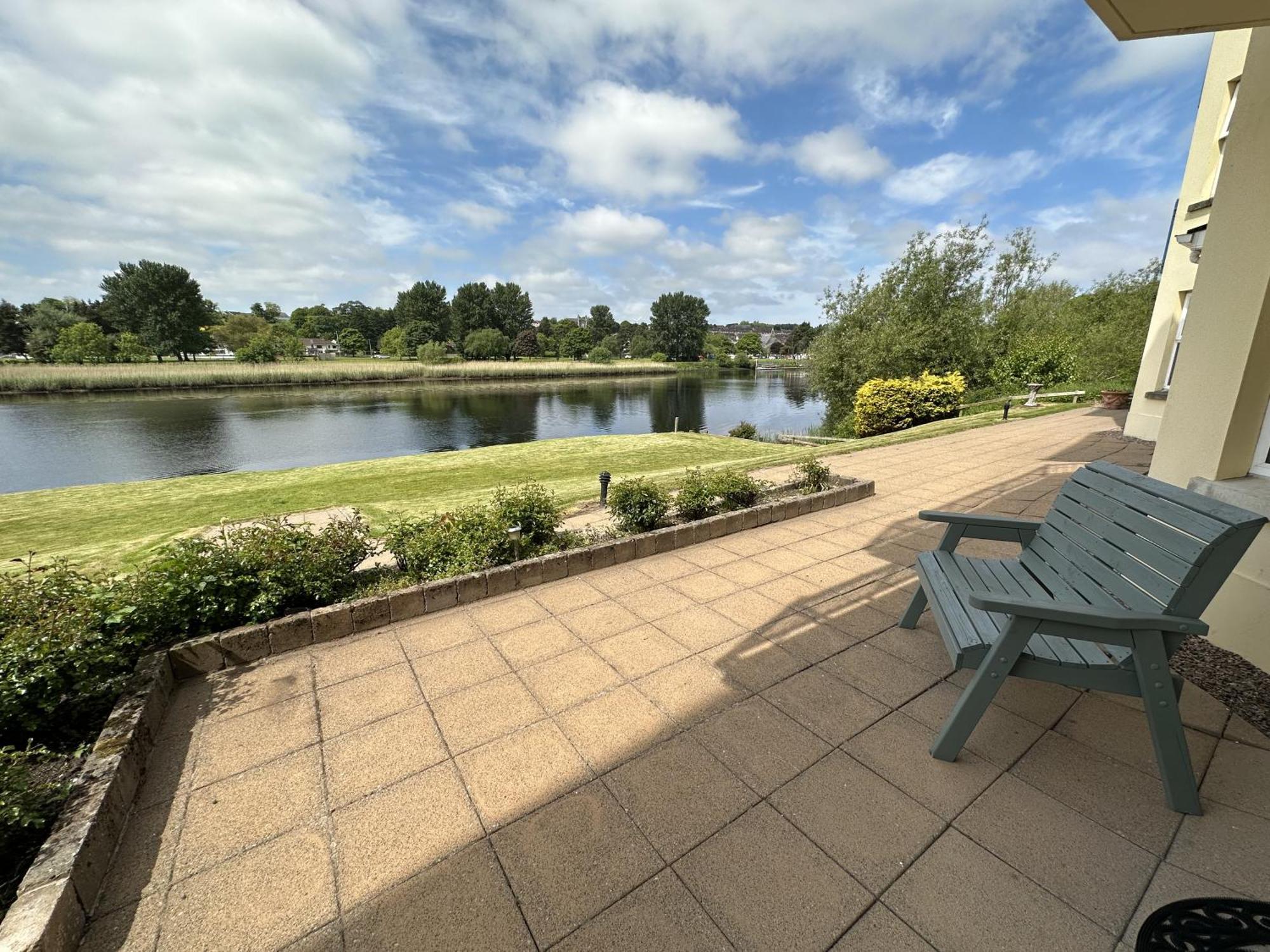 Coleraine Riverside Apartment Екстериор снимка