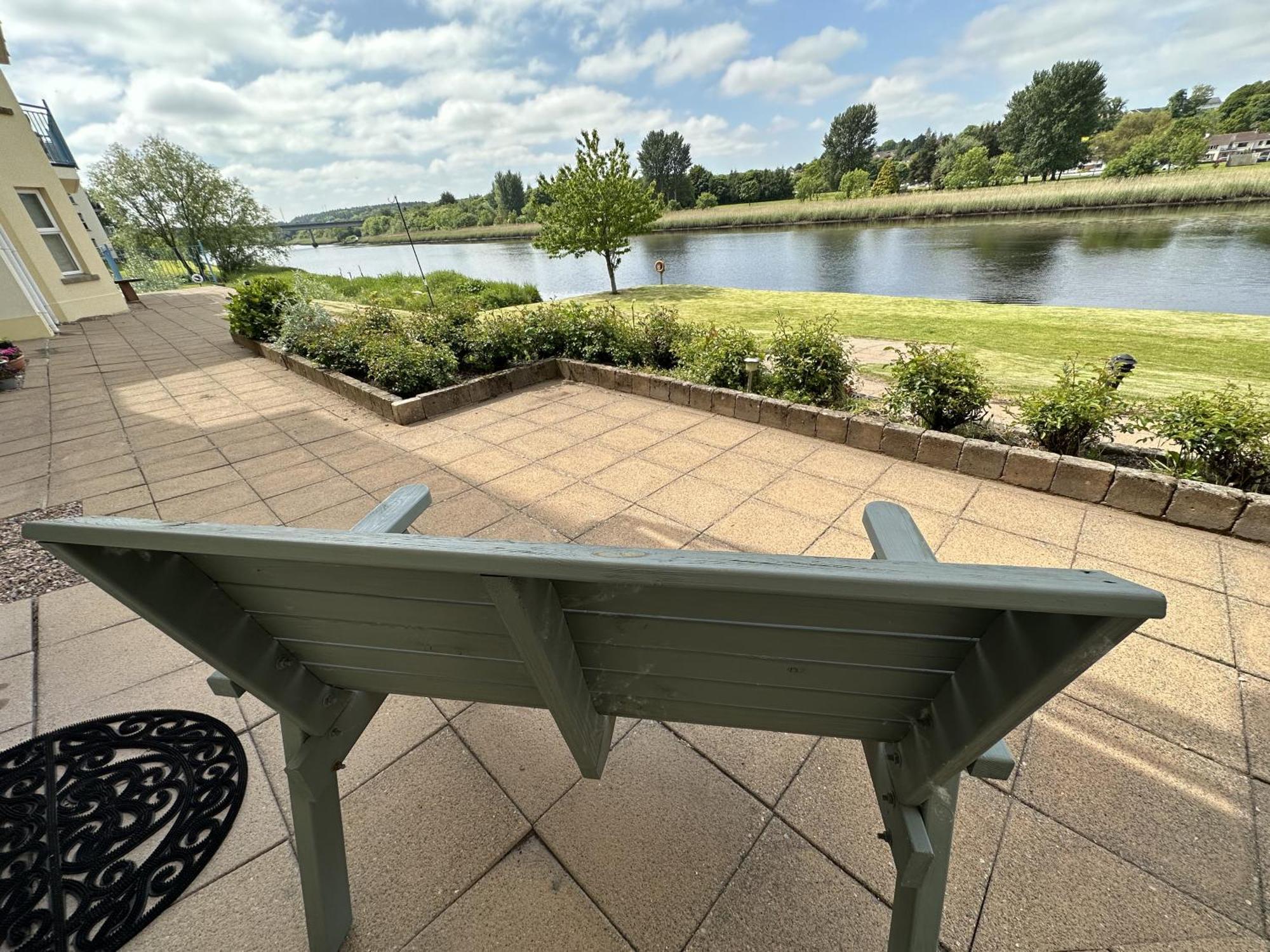Coleraine Riverside Apartment Екстериор снимка